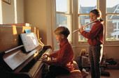 Making Music May Encourage Teamwork in Kids