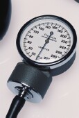 U.S. Panel Rejects Blood Pressure Screening for Kids, Teens