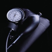 High Blood Pressure in Middle Age, Weaker Brain Later?