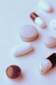 Antidepressant, Painkiller Combo May Raise Risk of Brain Bleed